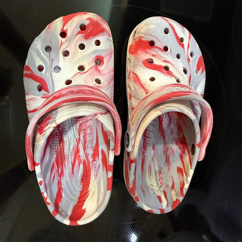 Kids Red & White Swirl Clog Sandals